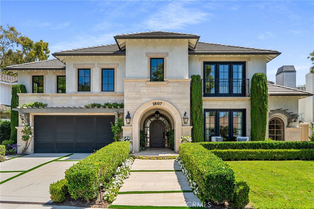 1807 Newport Hills E