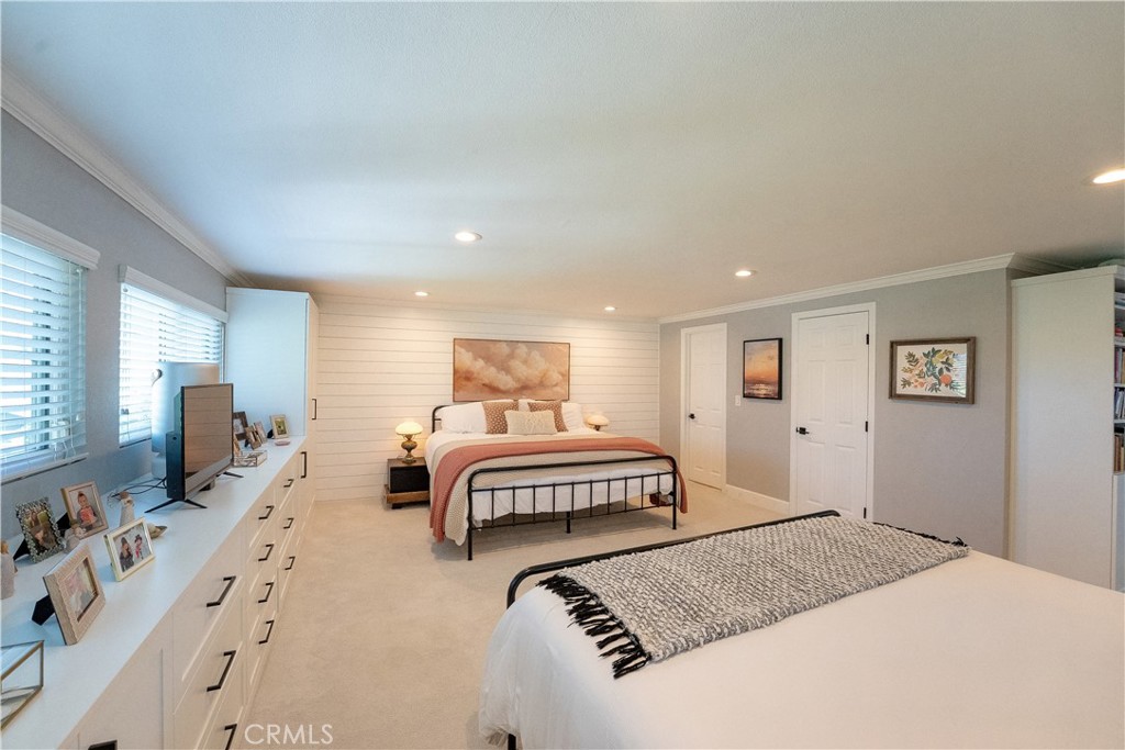 3104 Taft Way