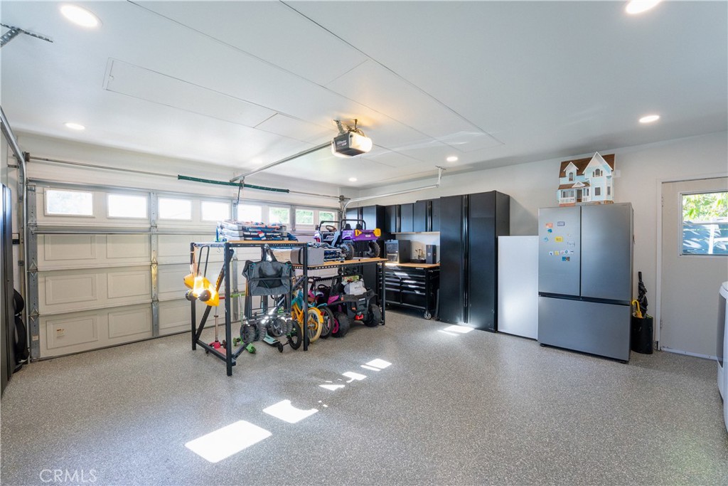 3104 Taft Way