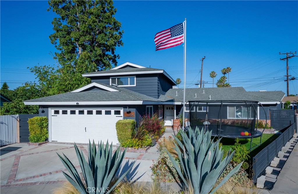3104 Taft Way