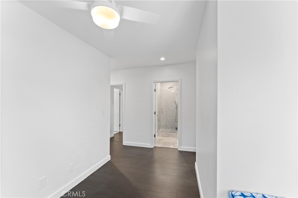 215 E Edgewater