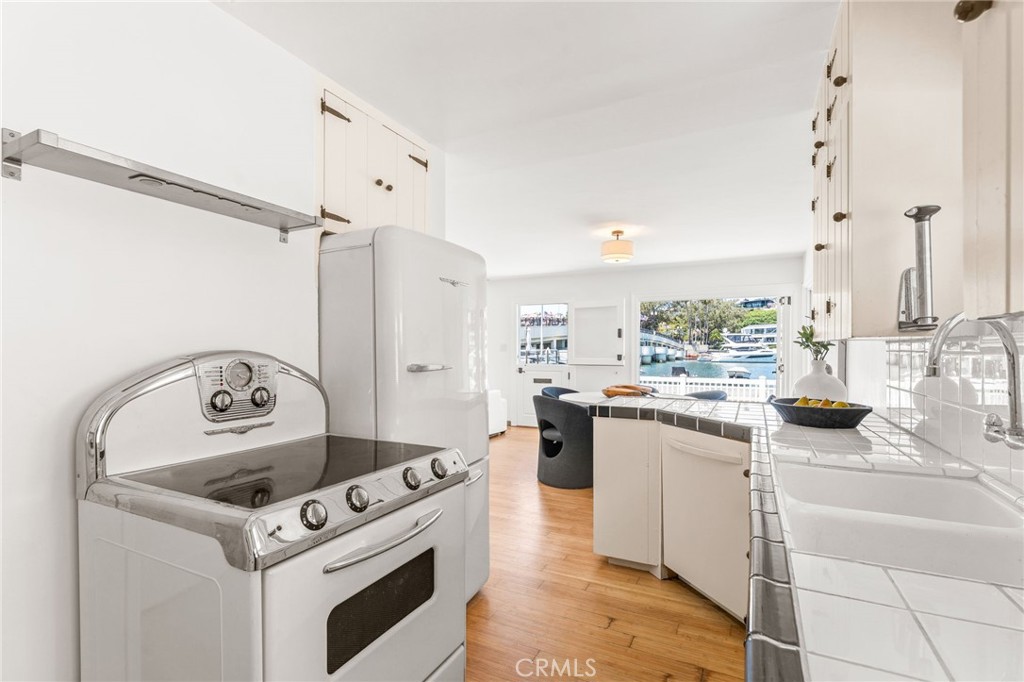 1403 N Bayfront