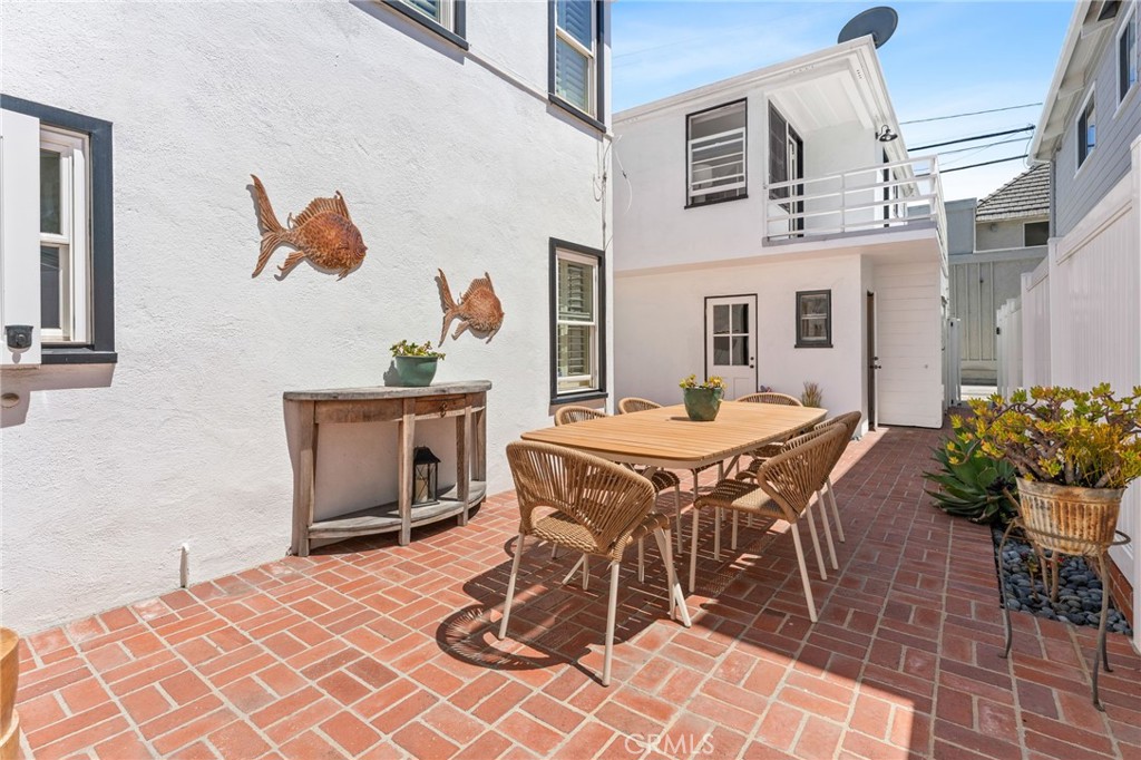 1403 N Bayfront