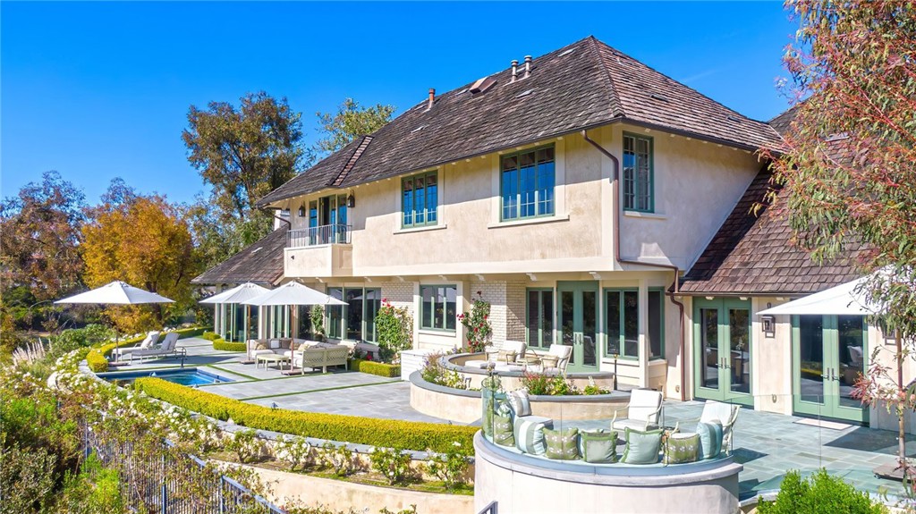 1 Cypress Point Lane