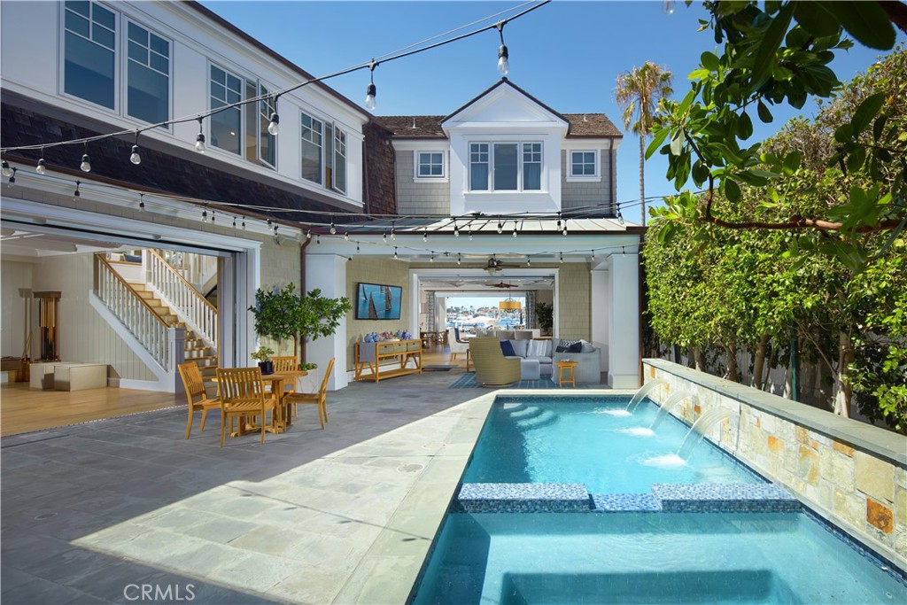 1324 E Balboa Boulevard