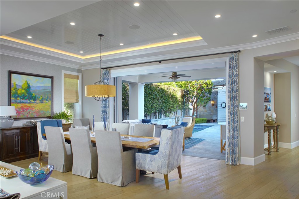 1324 E Balboa Boulevard