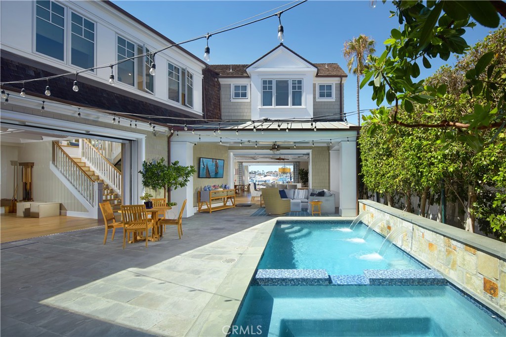 1324 E Balboa Boulevard