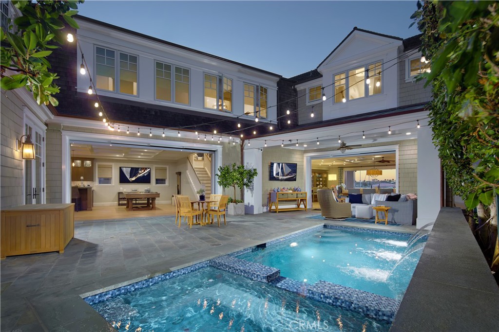 1324 E Balboa Boulevard