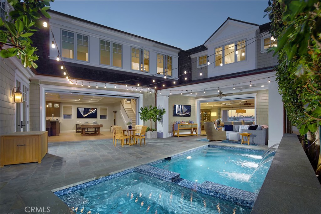 1324 E Balboa Boulevard