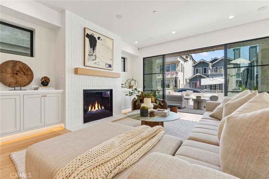 207 43rd Street