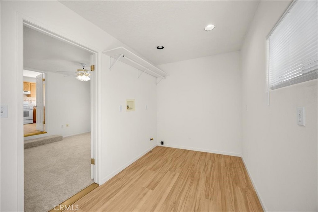 1068 E 9th Street