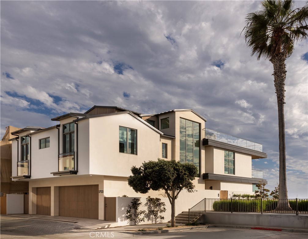 1700 E Oceanfront