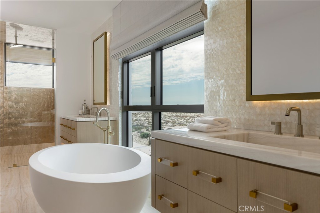 1700 E Oceanfront
