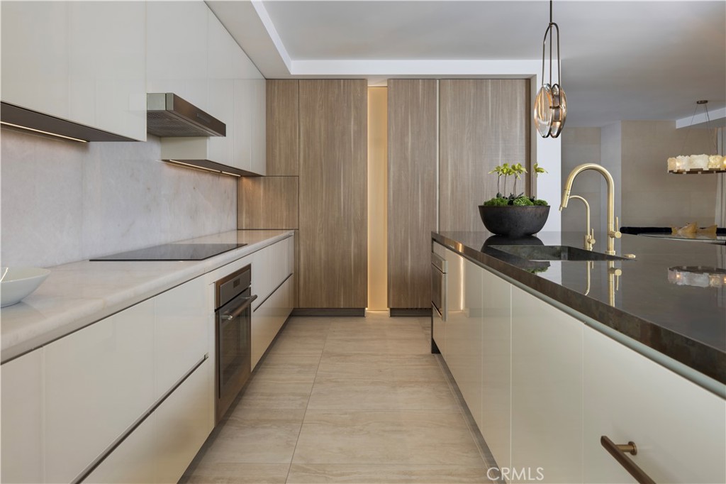 1700 E Oceanfront