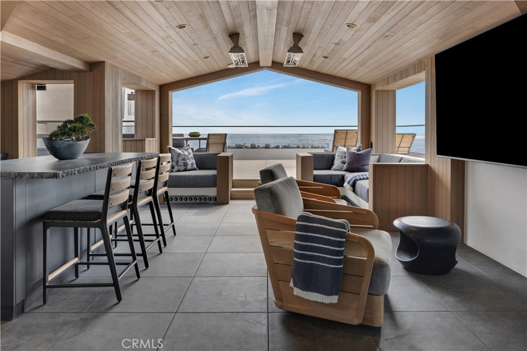 1700 E Oceanfront