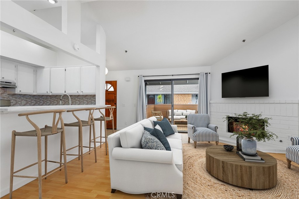 345 Avocado Street C2