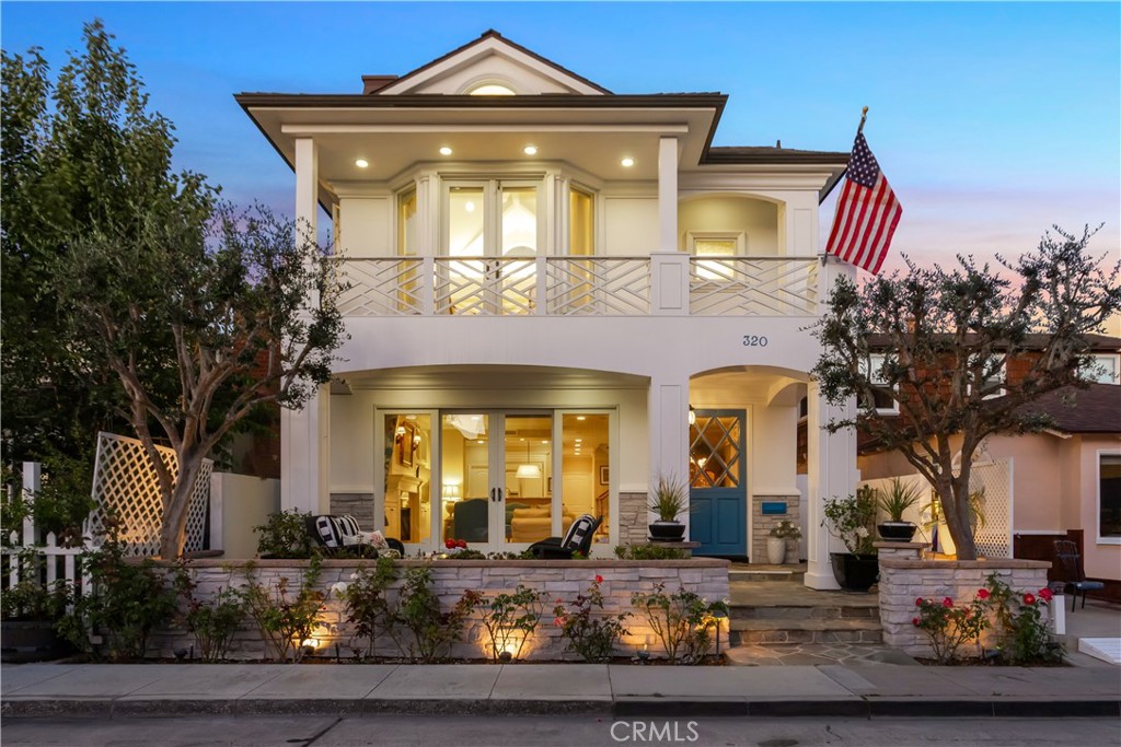 320 Apolena Avenue