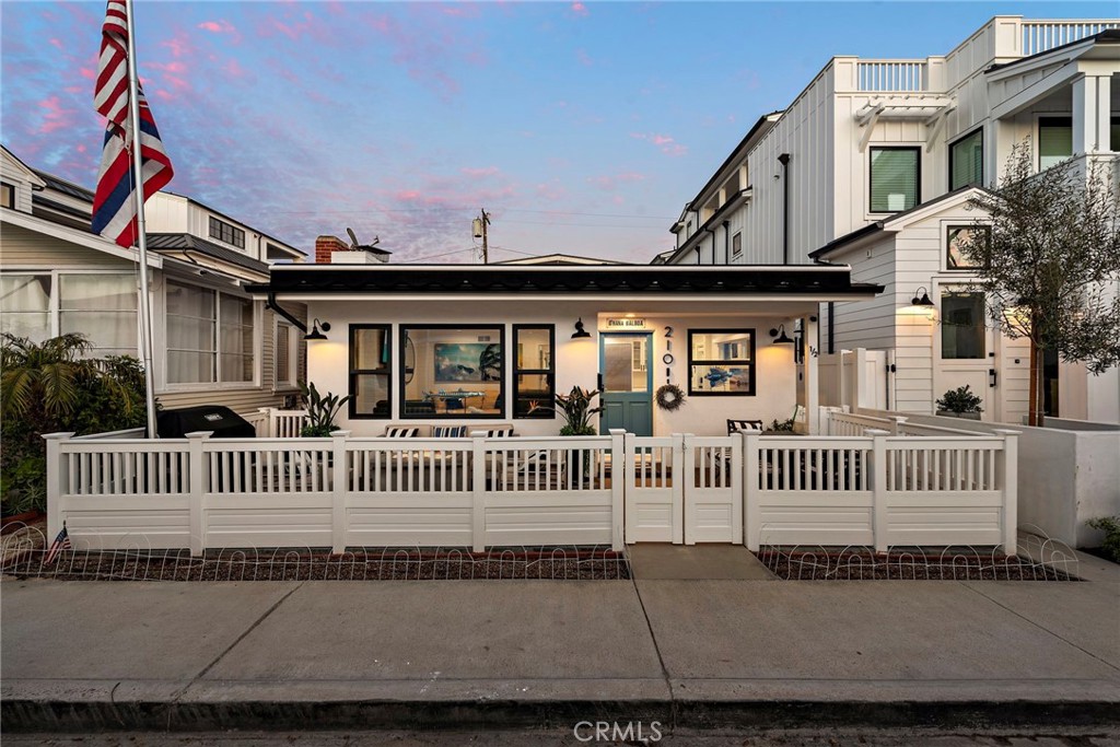 210 Collins Avenue