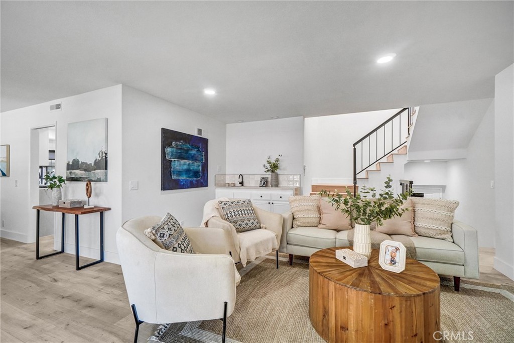 11105 Linda Lane D