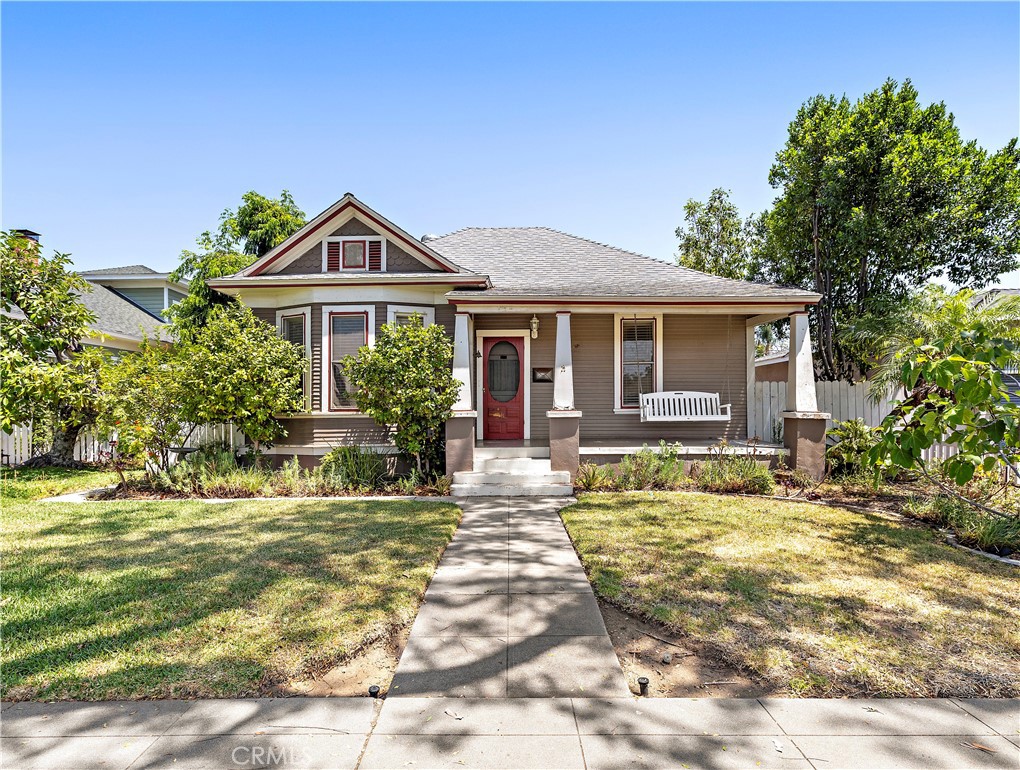 320 N Adams Avenue