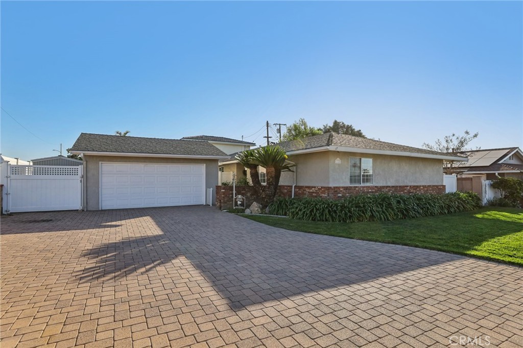 1248 E Saint James