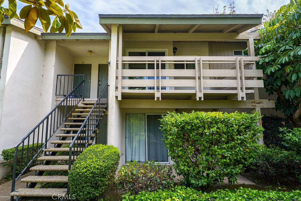 23732 Hillhurst Drive 38