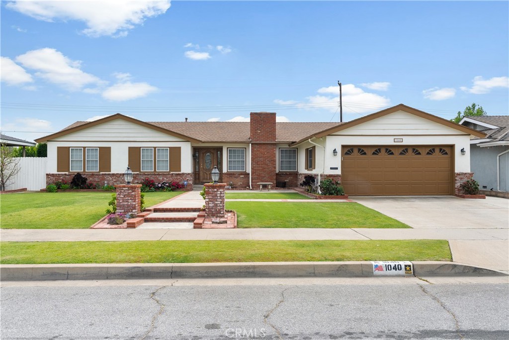 1040 E Del Mar