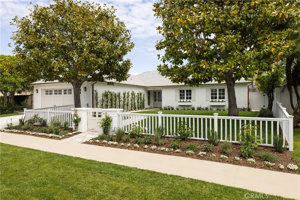 1112 Pembroke Lane