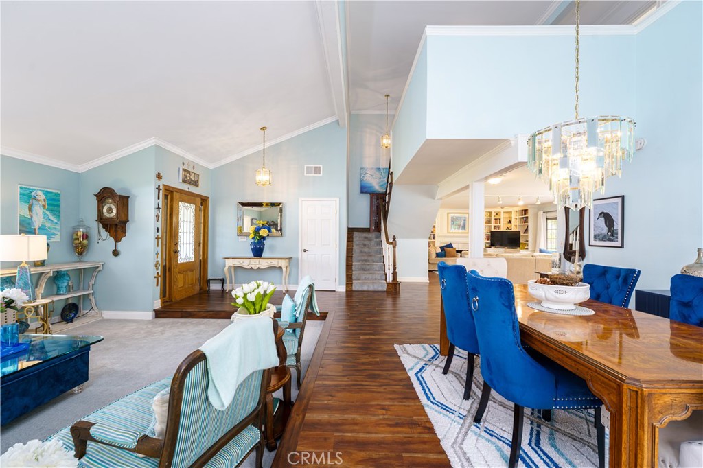 7318 E Cambria