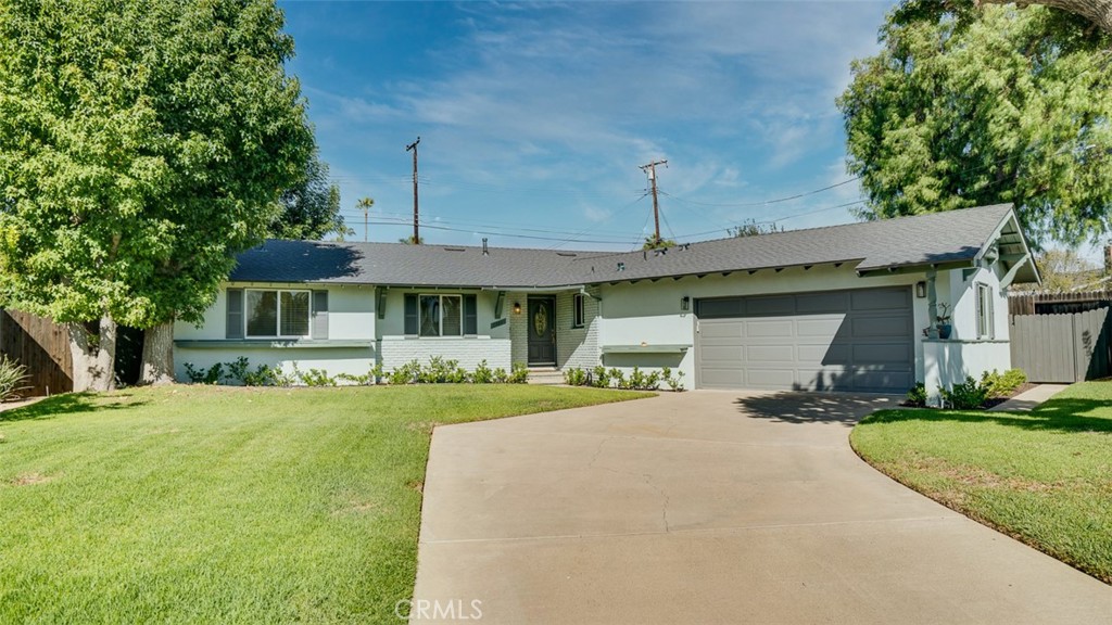 1301 Cameo Drive