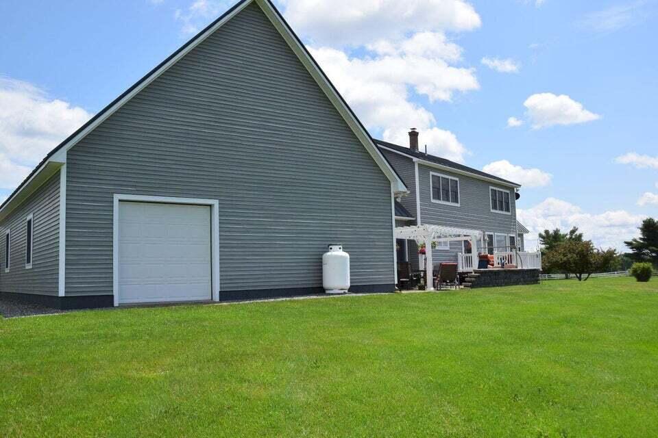18 River Road