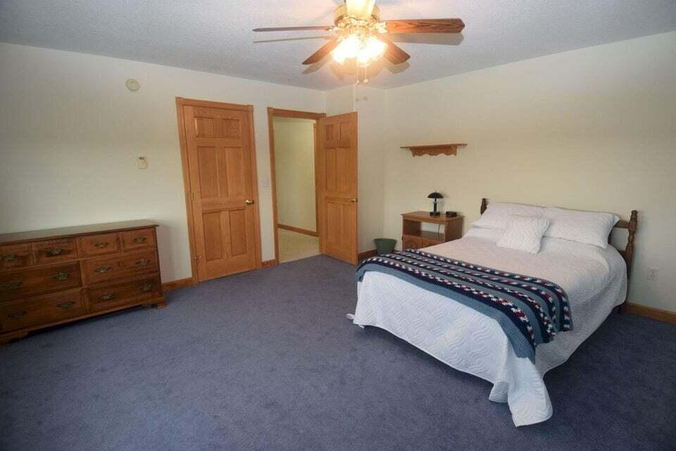 18 River Road