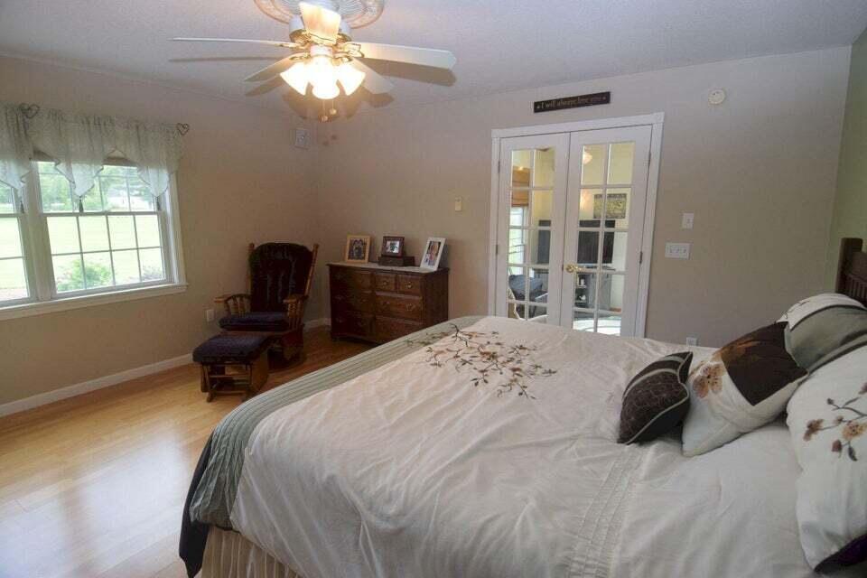 18 River Road