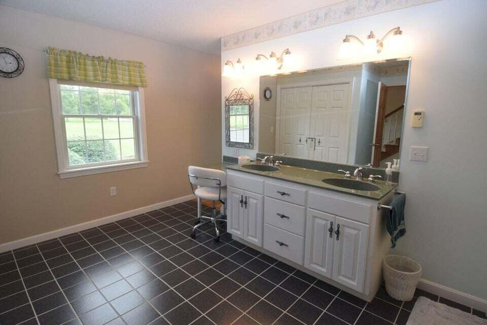 18 River Road