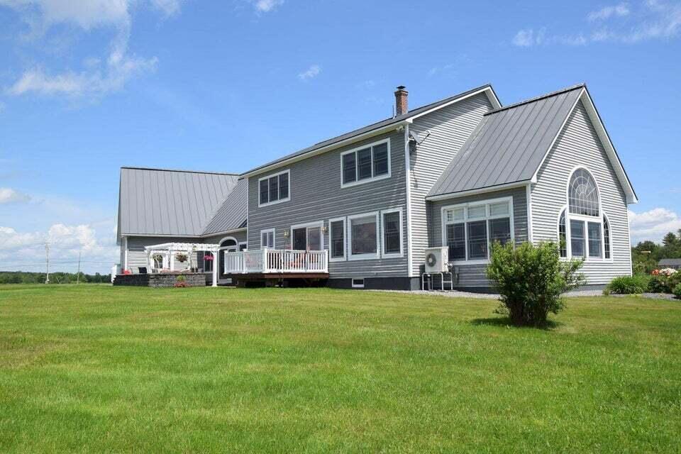 18 River Road