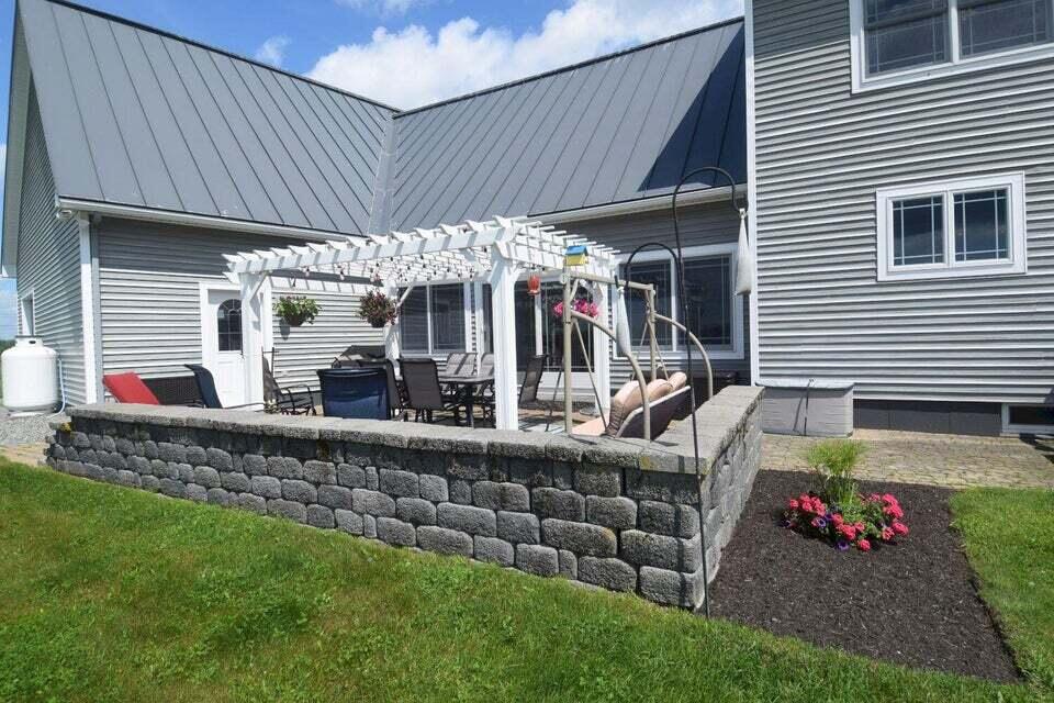 18 River Road