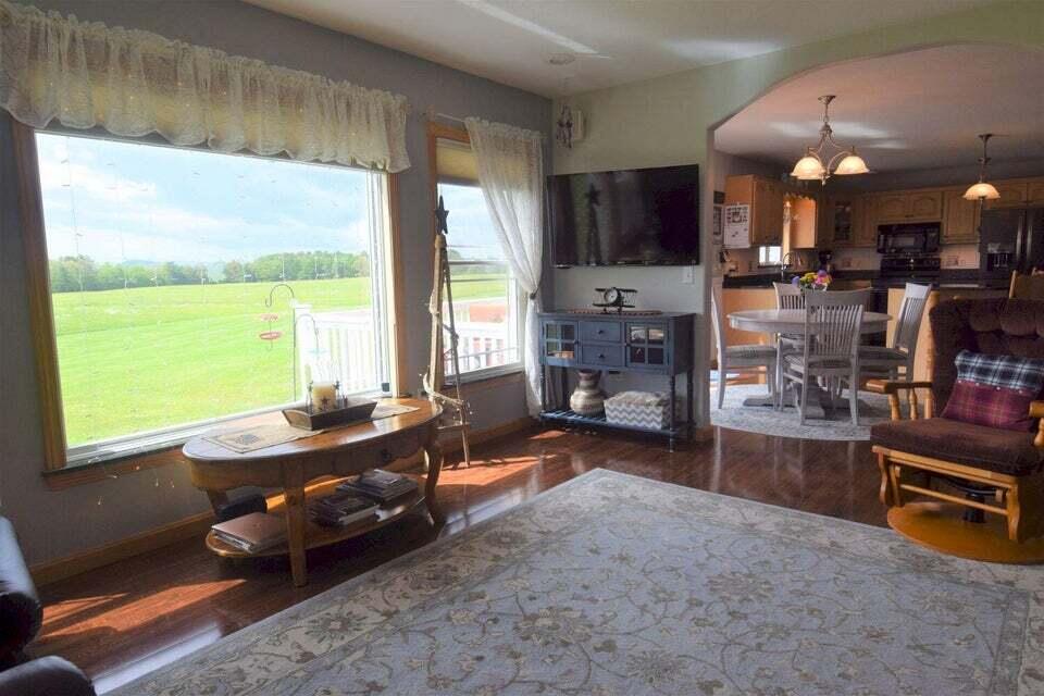 18 River Road