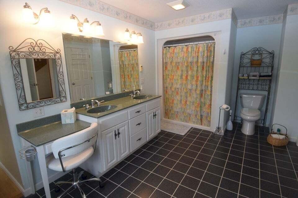 18 River Road