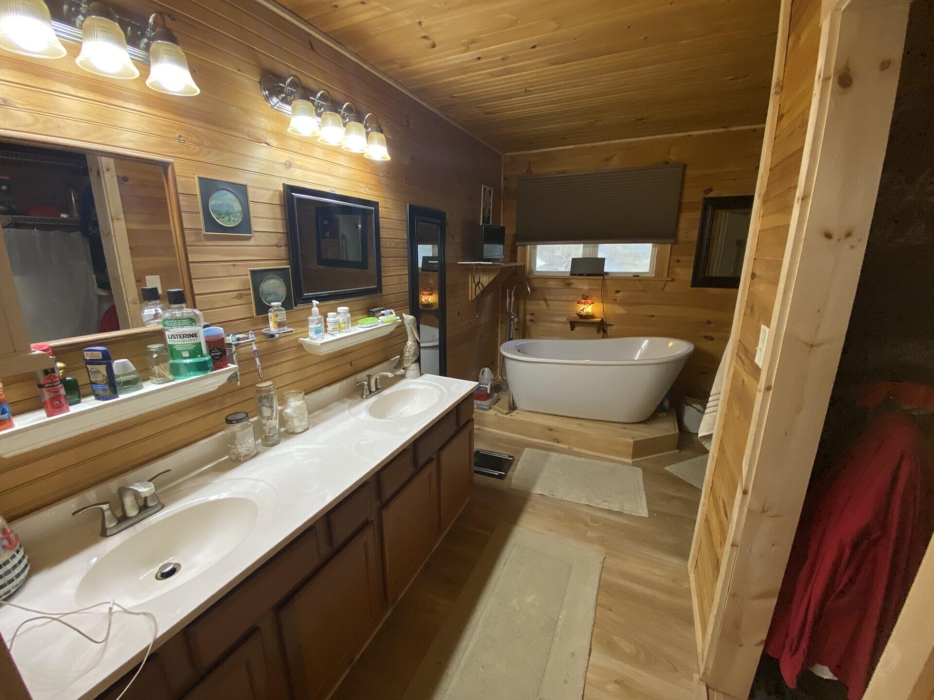 1518 Bucksmills Road