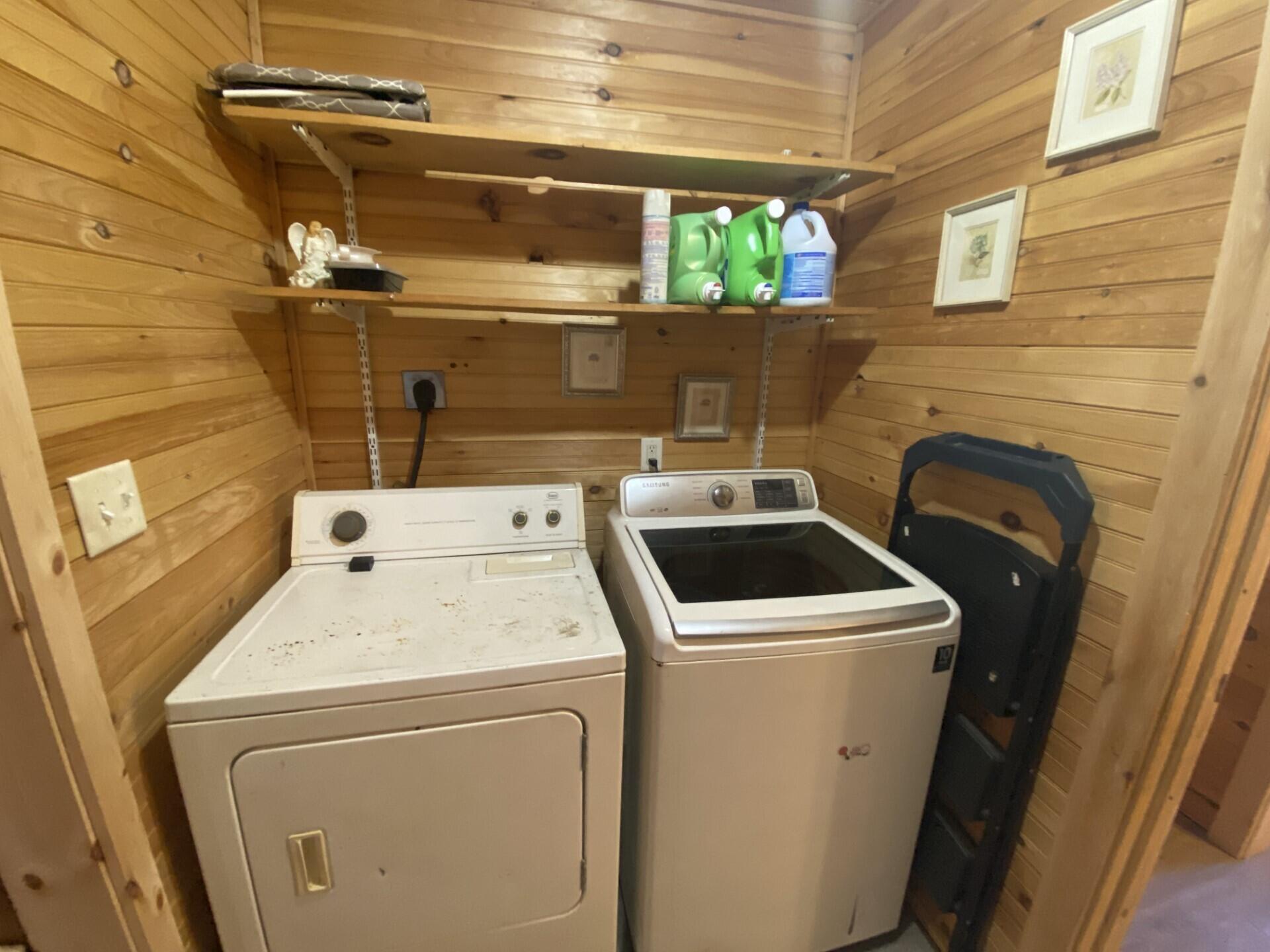 1518 Bucksmills Road