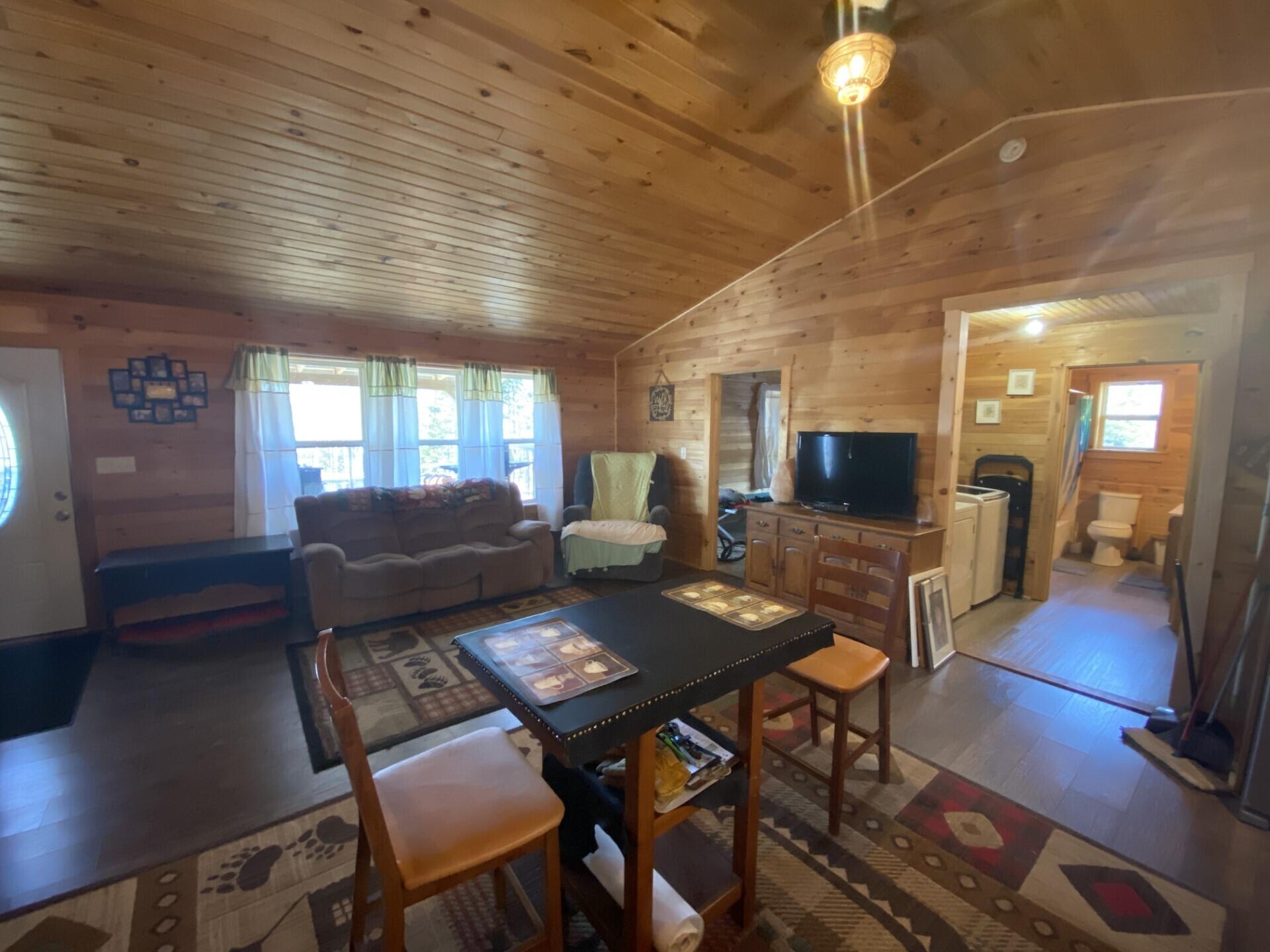 1518 Bucksmills Road