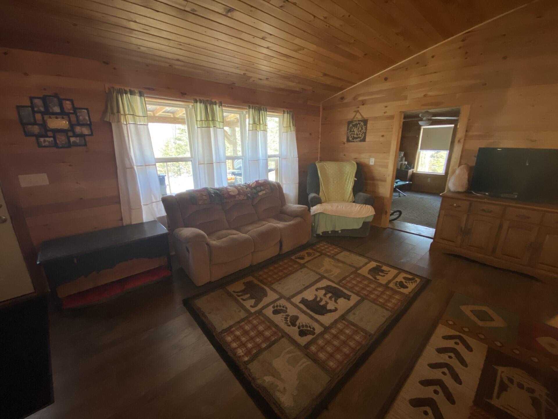 1518 Bucksmills Road