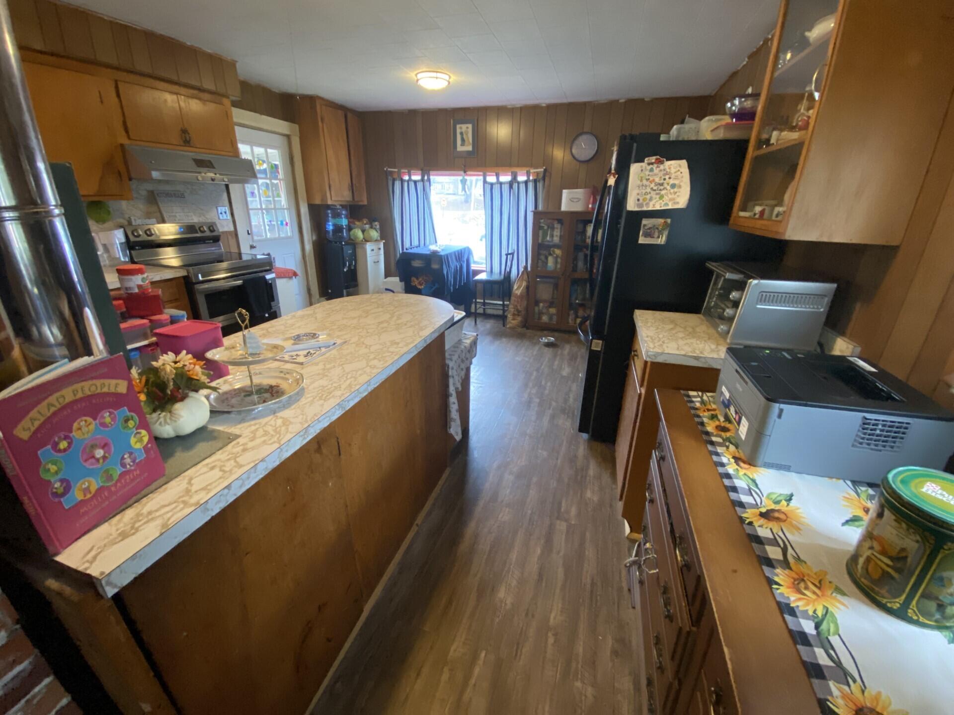 8 Hartland Road
