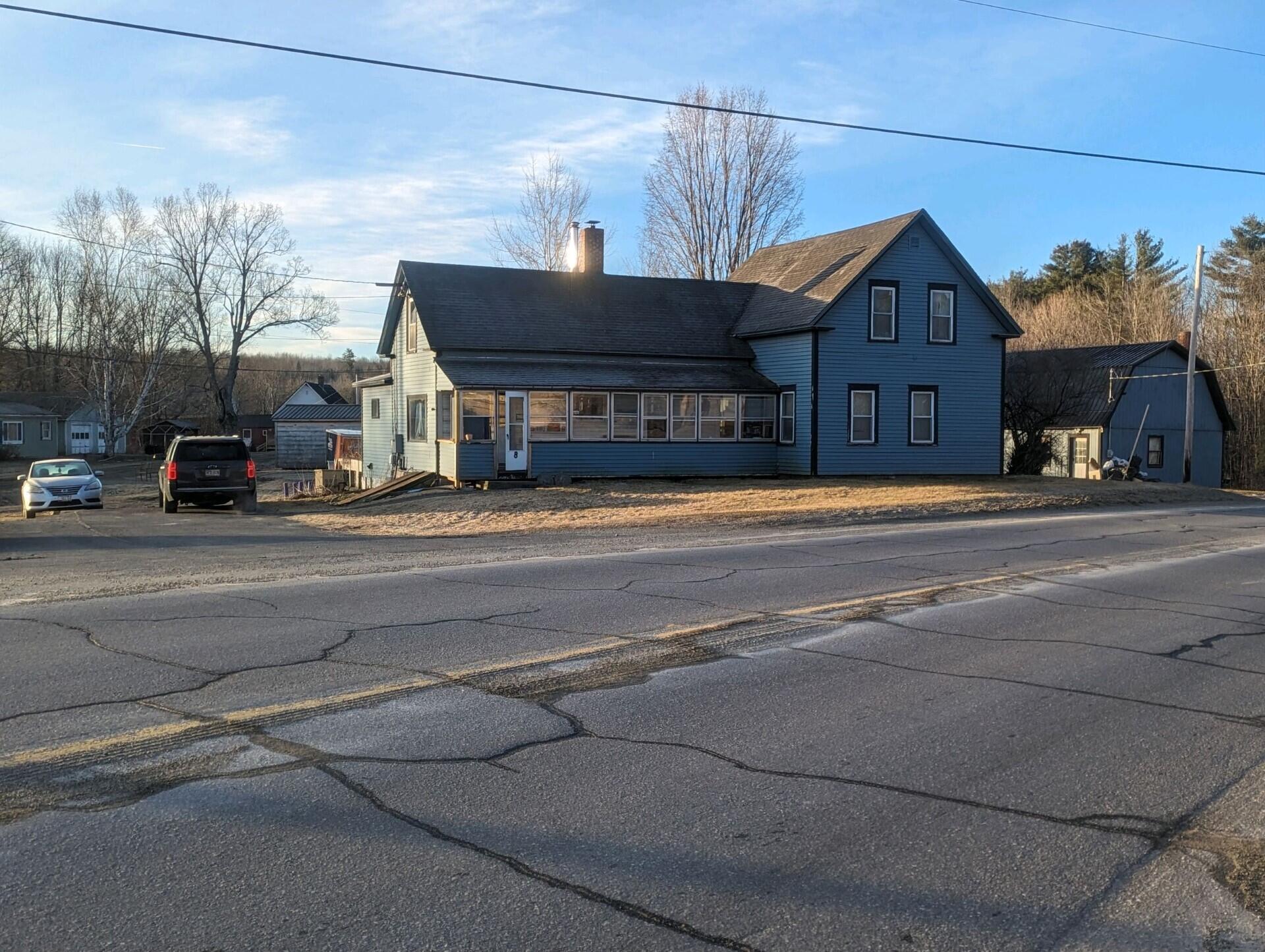 8 Hartland Road