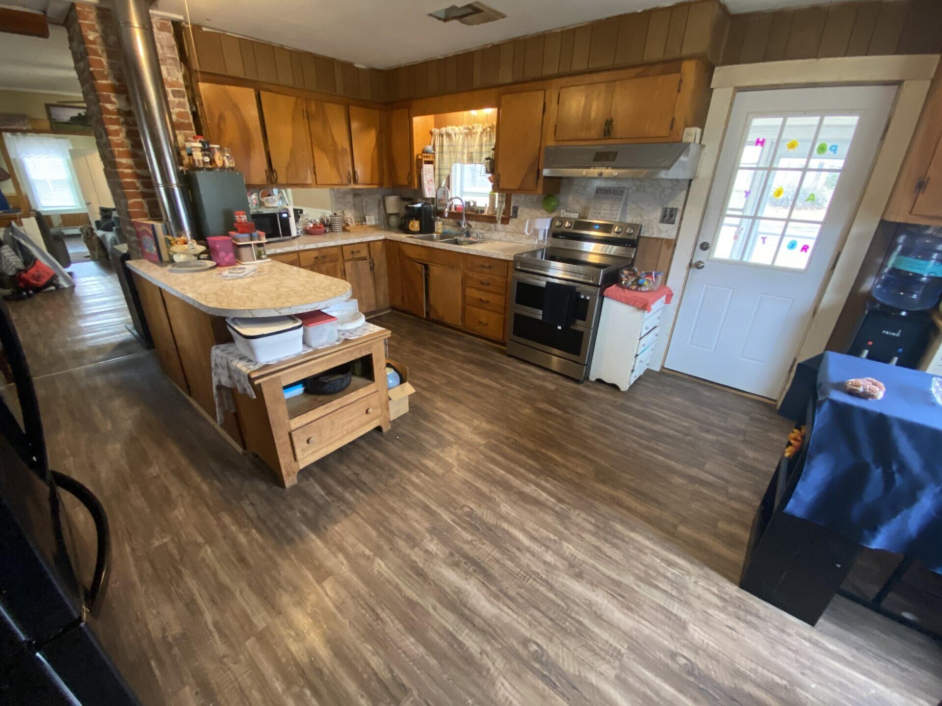 8 Hartland Road