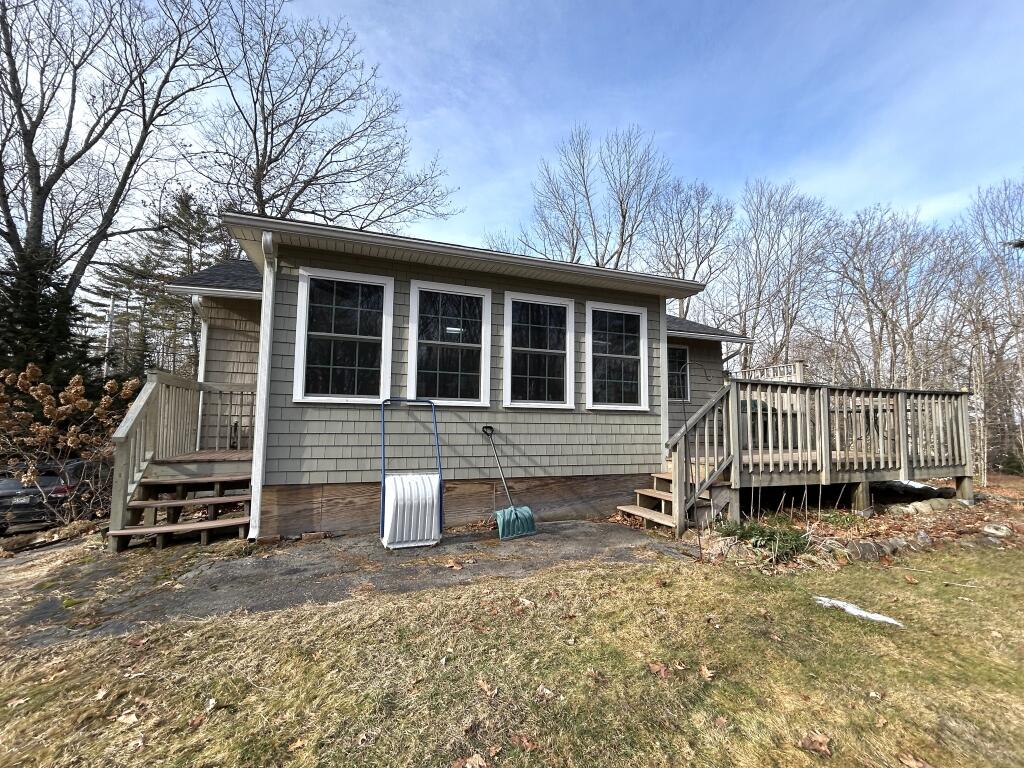 32 Winthrop Center Road