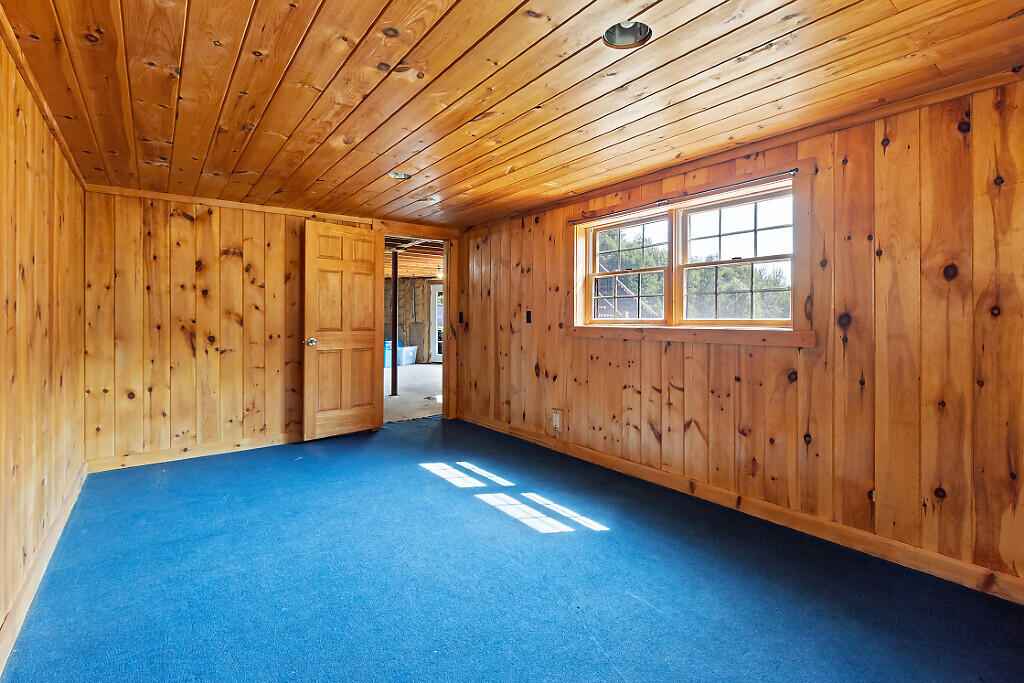 98 Waning Road