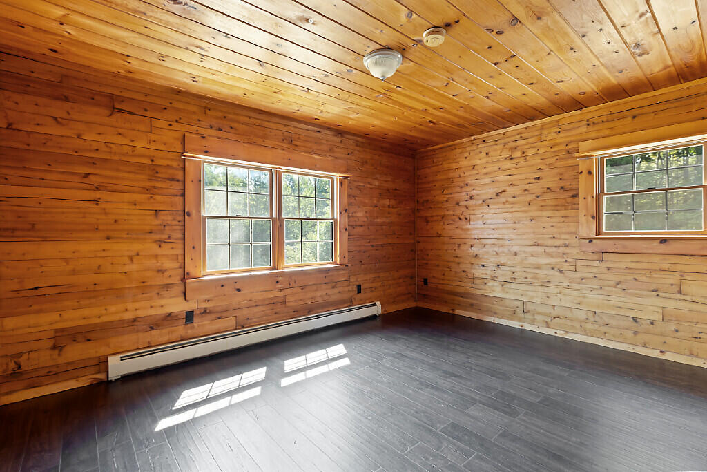 98 Waning Road