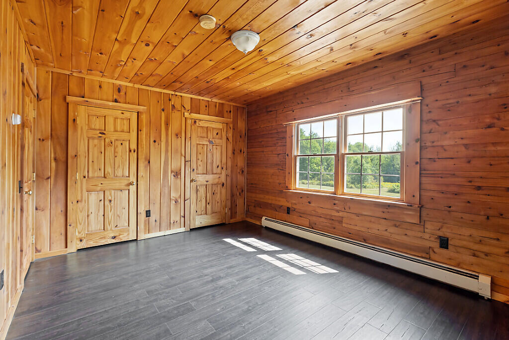 98 Waning Road