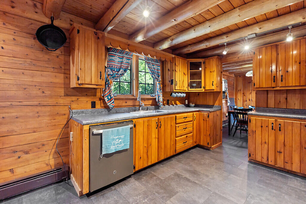 98 Waning Road